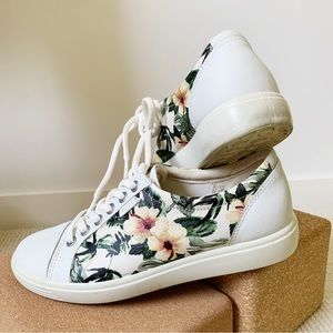 🌺FLORAL ECCO SNEAKERS 🌺